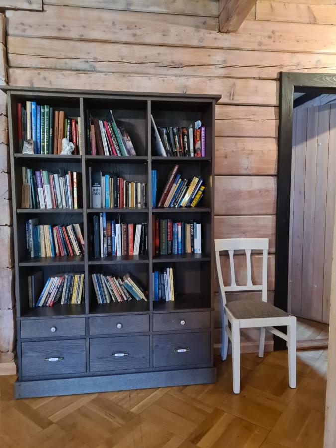 Dworek Ogrodniki, Caloroczny Dom Na Wylacznosc, Basen, Sauna, Las, Staw Rybny, Altana Grillowa, Ognisko, Pianino, Kominek, Piec Chlebowy, Duza Ogrodzona Posesja Tuczna Exterior foto