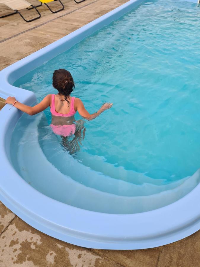 Dworek Ogrodniki, Caloroczny Dom Na Wylacznosc, Basen, Sauna, Las, Staw Rybny, Altana Grillowa, Ognisko, Pianino, Kominek, Piec Chlebowy, Duza Ogrodzona Posesja Tuczna Exterior foto