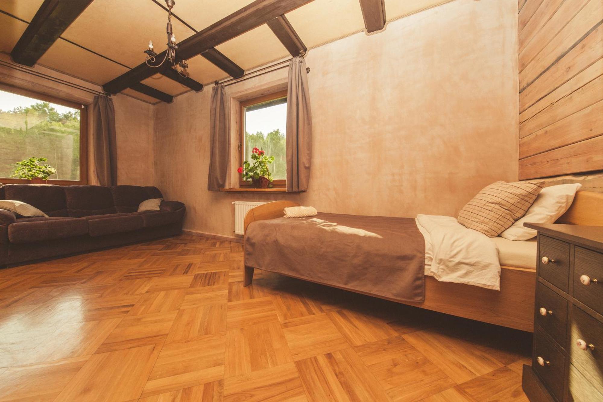 Dworek Ogrodniki, Caloroczny Dom Na Wylacznosc, Basen, Sauna, Las, Staw Rybny, Altana Grillowa, Ognisko, Pianino, Kominek, Piec Chlebowy, Duza Ogrodzona Posesja Tuczna Exterior foto